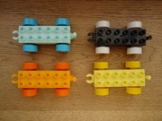 Duplo 4 wagoniki - czarny, błękitny, pomarańczowy, jasnożółty