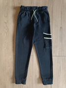 Spodnie długie dresowe 134/140