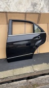 Drzwi w212 sedan 197 lewe tył