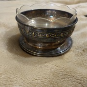 Cukiernica stara ze Szklanym Wkładem. Platerowana wraz z łóżeczką