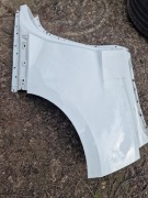 Błotnik tył L  Ford Mustang 2014>2023