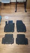 Dywaniki gumowe Audi A1 | Oryginalne | Używane | Brak zaczepów