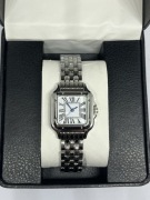 Elegancki zegarek damski srebrny prostokątny styl klasyczny Quartz