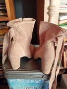 botki ażurowe zamszowe różowe 41