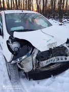 Puegeot 107 2011r. rozbity przód, na części.