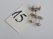 Lokomotywy  wagony  koła z osiami   4 szt.-  skala HO.