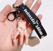 BRELOK DŁOŃ WEDNESDAY