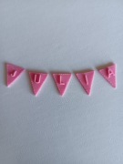 Litery choragiewki cukrowe trójkąty na tort