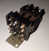 Przekaźnik R15 3PDT 24V 5A