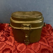 MENAŻKA  WOJSKOWA  POLSKA