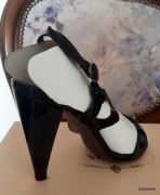 Sandały włoskie C.N.C COSTUME NATIONAL skóra 39