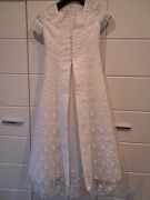 Piękna koronkowa  sukienka komunijna 