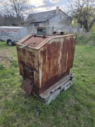 Stary piec weglowo koks brykiet grzałka elektryczna 