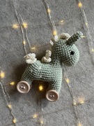 Konik na biegunach wykonany na szydełku handmade