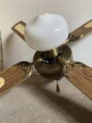 stara lampa sufitowa z wiatrakiem z USA