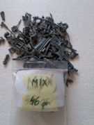 Mix Warhammer około 90szt-46gr