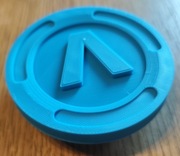 Znaczek „V dolców” – Duży wydruk 3D | Symbol sukcesu | Dekoracja / Gadżet