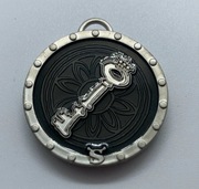 SHREK Medalion Klucz amulet