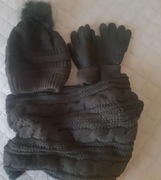 Komplet - czapka, komin szal, rękawiczki  