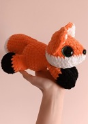 Maskotka lisek na szydełku