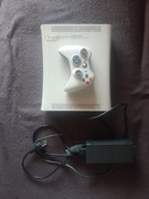 Xbox 360 z padem 