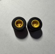 LEGO KOŁA 8x9 OPONA 14x9 ŻÓŁTE(74967/30028) 74967c01 2 szt