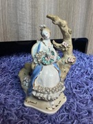 Figurka porcelanowa dama z kwiatami