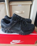 Buty Nike Zoom Vomero 5 rozmiar 44.5 kolor czarny