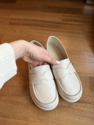 Nowe skórzane loafersy anatomiczne, beżowe, rozmiar 38 ( 25cm)