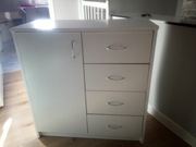 Biała szafka do łazienki