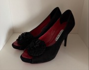 Giulio Santoro czółenka skóra naturalna czarne 38 czerwona podeszwa