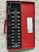 Metalowa walizka KING TONY + wytłoczka – do zestawu 4216MR