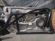 Mechanizm podnoszenia szyby lewy tył do samochodu Mercedes W212. 