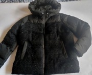 Czarna zimowa kurtka Mohito 38