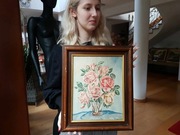 Obraz malowany "RÓŻE W SZKALNYM WAZONIE" w ramie 33x39cm