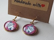 Złote kolczyki Mała Mi Muminki pudełko na prezent cytat