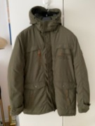 Kurtka męska ocieplana z metki 5XL jest mniejsza 3XL