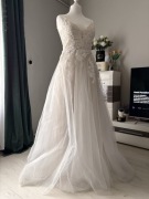 Suknia ślubna 40-42-44 wiązany gorset