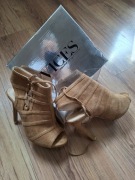 Buty damskie zamszowe typu GLADIATORKI na szpilkach marki VICES.