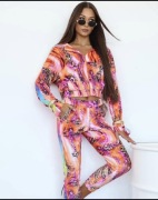 Nowy piękny welurowy dres firmy La Perla pomarańczowa pantera r. uniwersaln