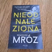 Nieodnaleziona, Remigiusz Mróz