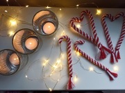 Ozdoba choinkowa laska cukrowa wykonana ze sznurka