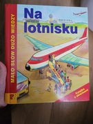 Malo słów dużo wiedzy na lotnisku