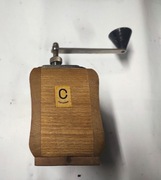 Stary młynek drewniany retro PRL