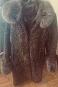 Futro naturalne z karakułów - brązowe z lisem 