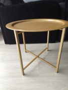 Stolik kawowy metalowy, złoty. 53x44 cm