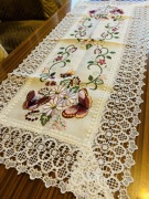 Bieżnik biały koronka kolorowy haft 40 x 90 cm