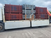 Stemple szalunkowe podpory Stemple budowlane Płyty trójwarstwowe Doki