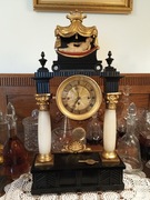 Duży zegar empirowy kominkowy.