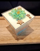 Świeczka sojowa w pojemniku. Świąteczny prezent